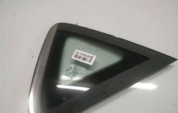 Ford Fiesta Rear side window as2