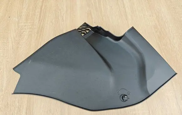BMW 5 G30 G31 G38 Wiper trim 7388715