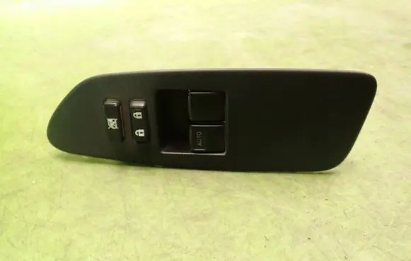 Toyota Auris 150 Quarter vent window switch 7423202540