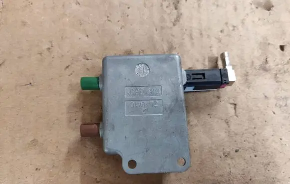 Mercedes-Benz S W222 Antenna control unit 689690 01701Z