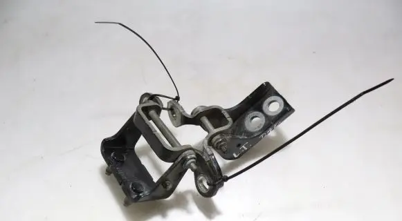 Rear door hinge set