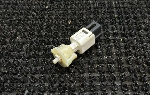 Brake pedal sensor switch
