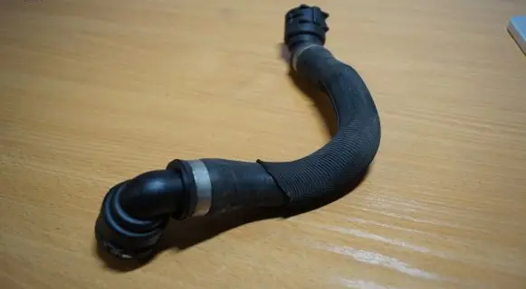 BMW X5 E70 Engine coolant pipe/hose 7557185 C355