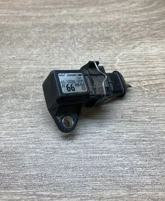 Mercedes-Benz E W210 Air pressure sensor 0105429917