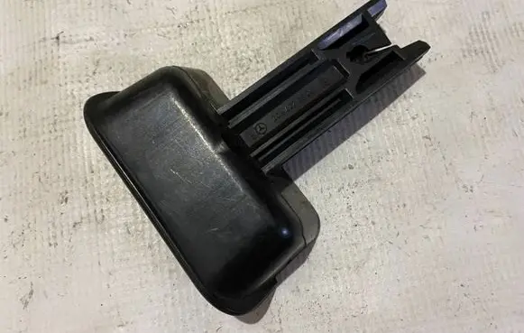 Mercedes-Benz CLC CL203 Hand brake release handle 2034270620 A2034270620