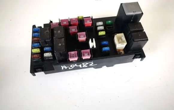 Subaru Legacy Fuse box set mb100200b 82241ag020