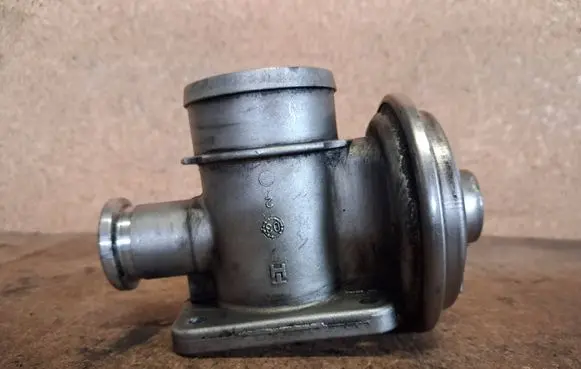 BMW 3 E46 EGR valve 778545204