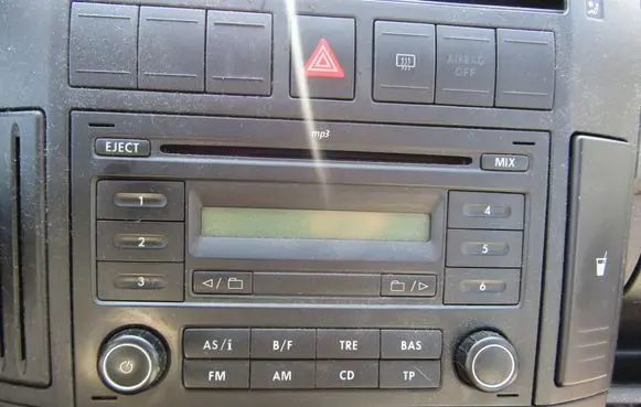 Volkswagen Polo IV 9N3 HiFi Audio sound control unit 