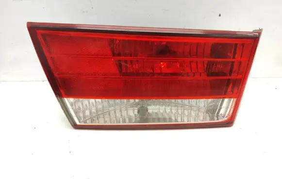 Hyundai Sonata Tailgate rear/tail lights 924033K0
