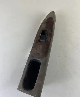 Toyota Avensis T220 Electric window control switch 7423105070