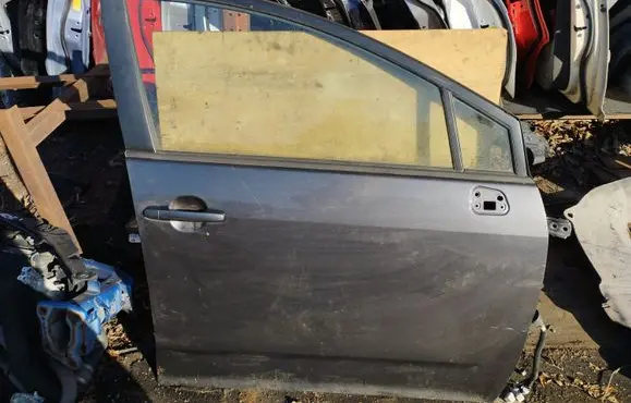 Toyota Corolla Verso AR10 Front door