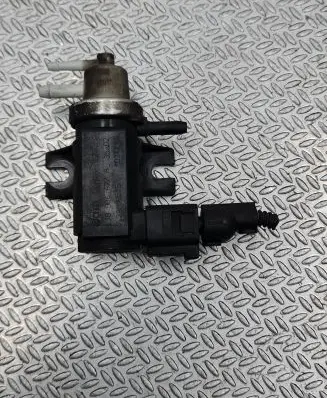 Volkswagen Golf IV Turbo solenoid valve 1J0906627A 02T240 72290325