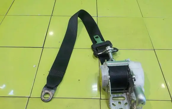 Toyota iQ Front seatbelt 07R7650P BEZPIECZENSTWA