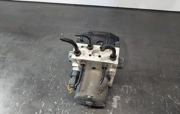 Volkswagen PASSAT B5 ABS Pump 4B0614517G 0265225124 0265950055