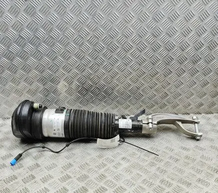 BMW X7 G07 Air suspension front shock absorber 7831561 5B69E19