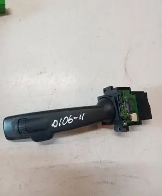 Volvo S60 Indicator stalk 31456045