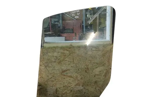 Volkswagen Crafter Front door window glass four-door 43R001025 E000184 DOT27AS2M24100
