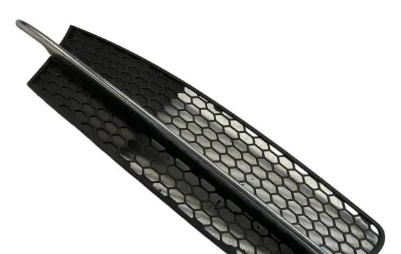 Alfa Romeo 147 Front bumper lower grill 46776670