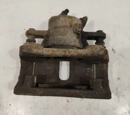 Renault Clio III Front brake caliper