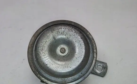 Volkswagen Polo III 6N 6N2 6NF Horn signal