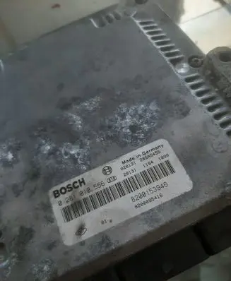 Renault Laguna II Engine control unit/module 0281010556