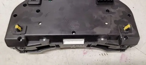 Toyota Avensis T270 Speedometer (instrument cluster) 8380005L70 MB2574604960