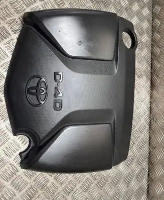 Toyota Avensis T270 Engine cover (trim) 126110X020 104482A