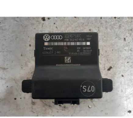 Volkswagen PASSAT B6 Door control unit/module 3C0907951A 3C0907530C