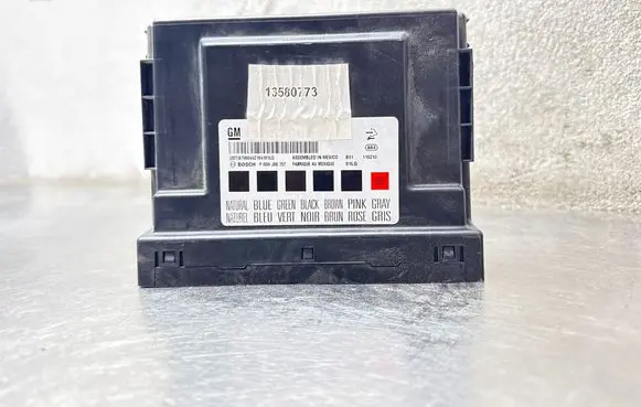 Saab 9-5 Central body control module 13579004 F00HJ00757 8790044Z10