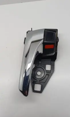 Toyota RAV 4 (XA40) Front door interior handle
