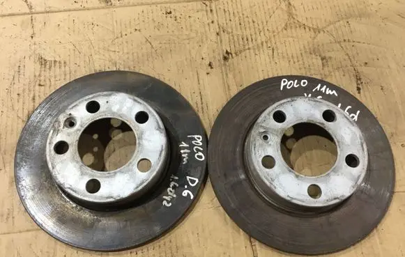 Volkswagen Polo V 6R Rear brake disc