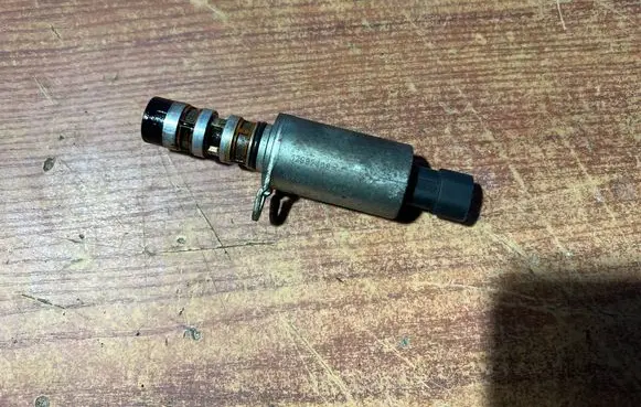 Opel Astra H Camshaft vanos timing valve 12992408