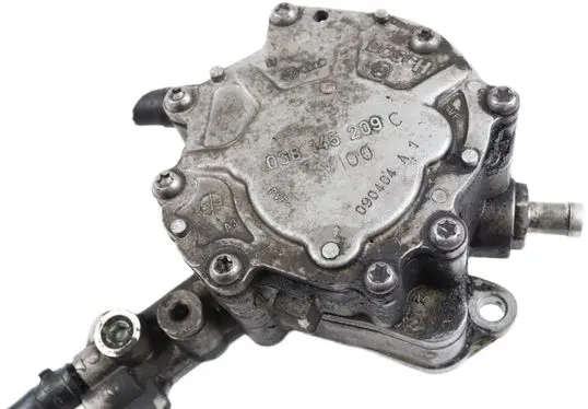 Volkswagen PASSAT B5.5 Vacuum pump 038145209C