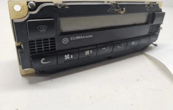 Volkswagen PASSAT B5 Climate control unit
