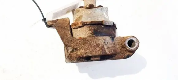 Opel Zafira A Engine mount bracket 