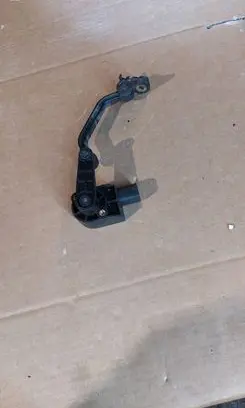 Audi A6 S6 C6 4F Rear height level sensor lever 1T0907503