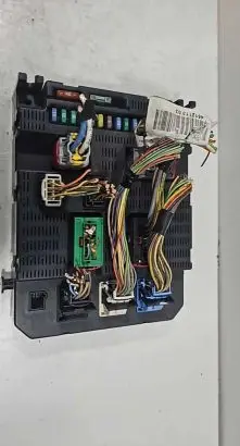 Peugeot 308 Fuse module 9663798180 1182673130508 3090939050508