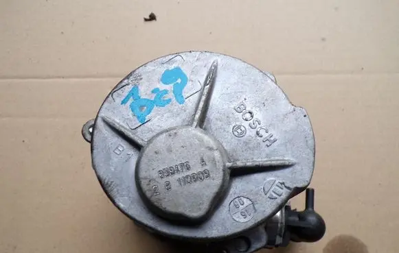 Renault Megane III Vacuum pump 838476A