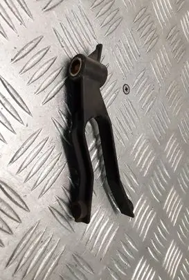 Radiator mount bracket