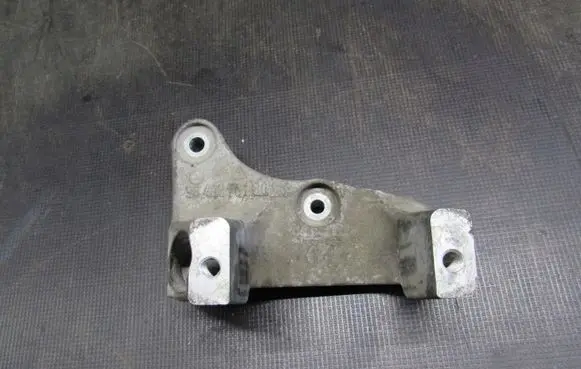 Peugeot 407 Gearbox mount 