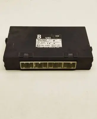 Subaru Legacy Comfort/convenience module 88281AJ52A MB52104 X1T231
