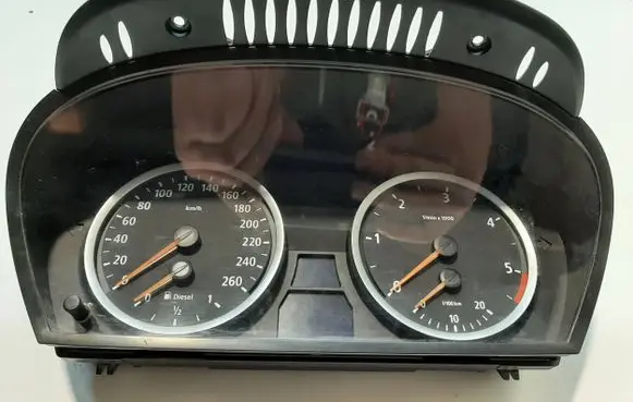BMW 5 E60 E61 Speedometer (instrument cluster) 62116958600 110080213371 213371007744