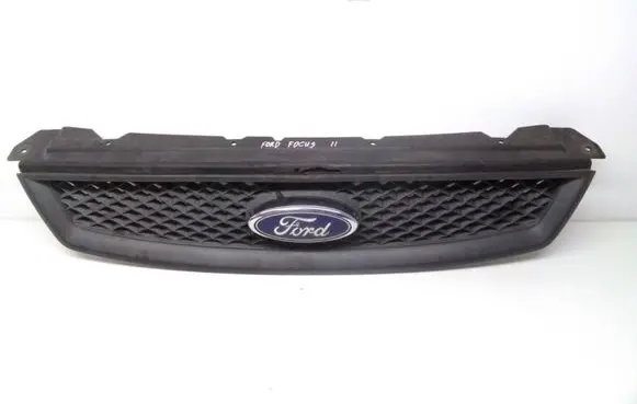 Ford Focus Front bumper upper radiator grill 4M518138B