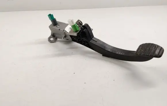 Renault Kangoo II Clutch pedal 465037304R