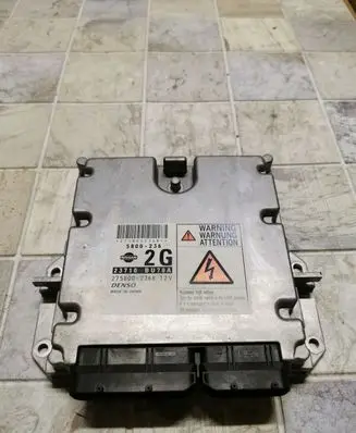 Nissan Almera Tino Engine control unit/module 2758002368 5800236