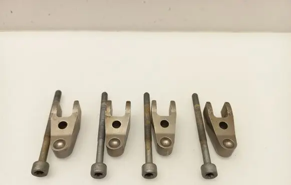 Mercedes-Benz Vito Viano W639 Fuel Injector clamp holder