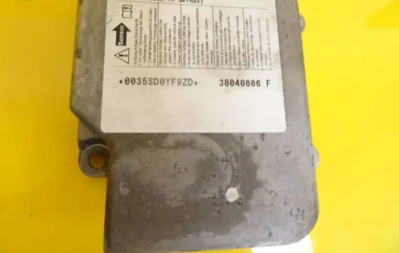 Volkswagen Polo Airbag control unit/module 1C0909605K