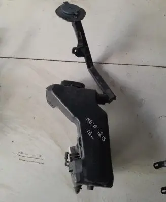 Mercedes-Benz E W213 Windshield washer fluid reservoir/tank A2058600860