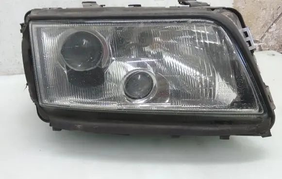 Audi A8 S8 D2 4D Headlight/headlamp