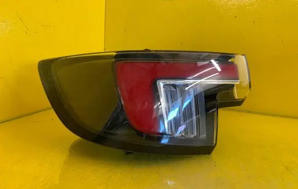Opel Mokka B Rear/tail lights 9833721880